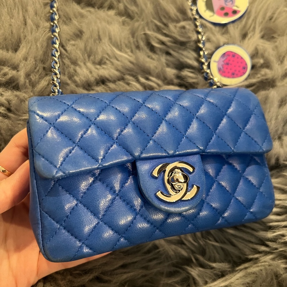Very Rare vintage CHANEL mini flag bag